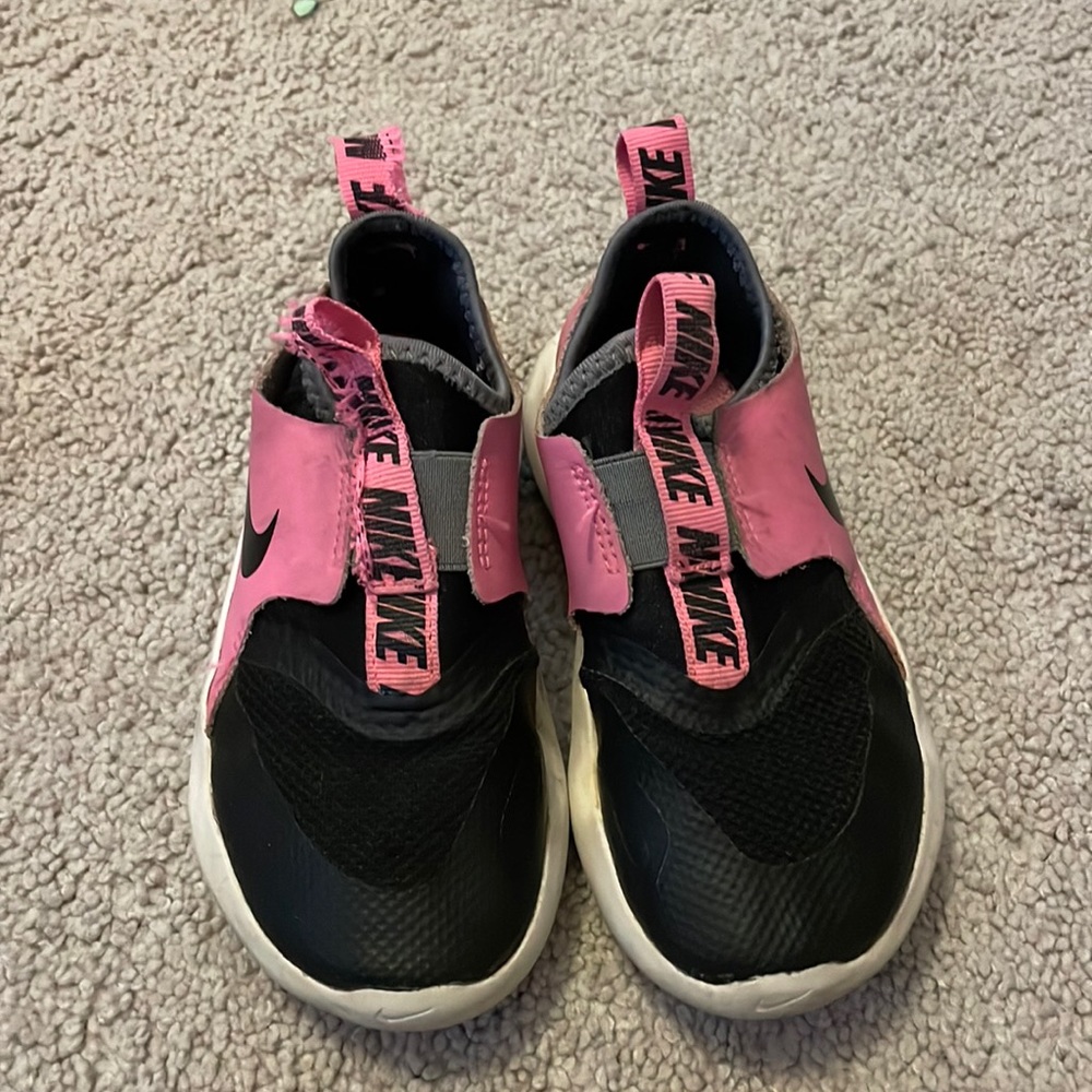 Nike tennis shoes